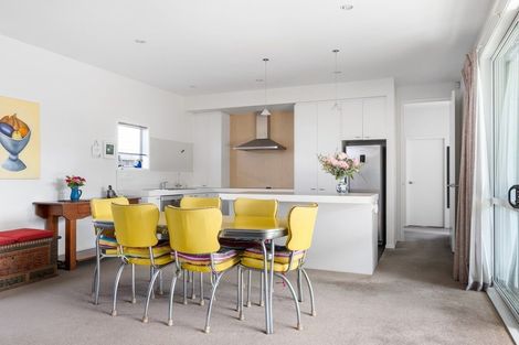 Photo of property in 10 Coprosma Close, Papamoa Beach, Papamoa, 3118