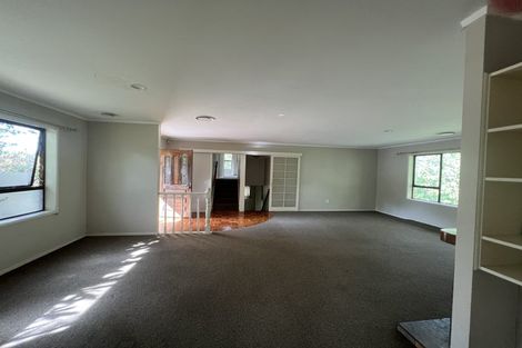 Photo of property in 121 Chamberlain Road, Massey, Auckland, 0614