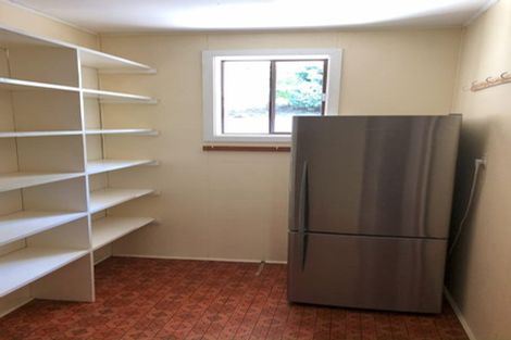 Photo of property in 10 Iona Street, Lawrence, 9532