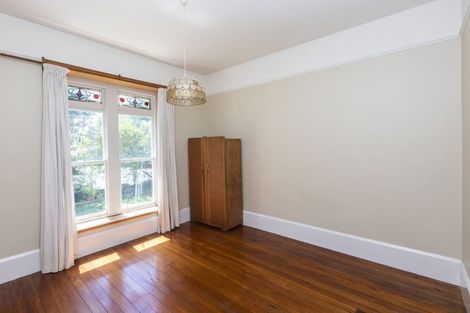 Photo of property in 33 Collingwood Street, New Brighton, Christchurch, 8061