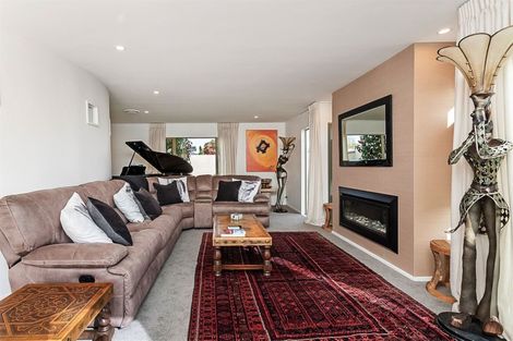 Photo of property in 1 Daresbury Lane, Fendalton, Christchurch, 8014