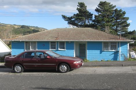 Photo of property in 9 Gloucester Street, Cannons Creek, Porirua, 5024