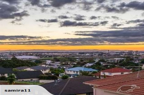 Photo of property in 25 The Enclave, Totara Heights, Auckland, 2105