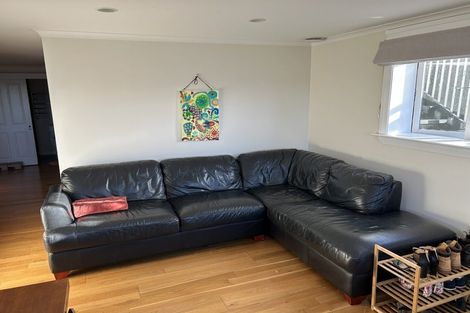 Photo of property in 398 Queens Drive, Lyall Bay, Wellington, 6022