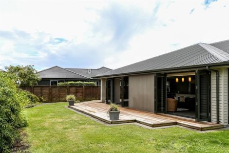 Photo of property in 9 St Andrews Parkway, Waiwhakaiho, New Plymouth, 4312