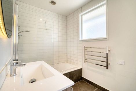 Photo of property in 6 Kotahi Road, Mount Wellington, Auckland, 1062