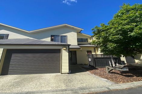 Photo of property in 21/11 The Avenue, Albany, Auckland, 0632
