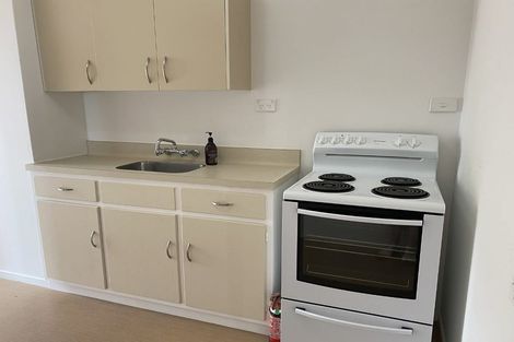 Photo of property in 16 Guys Hill Road, Hospital Hill, Napier, 4110