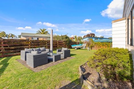 Photo of property in 4d Kimber Grove, Papamoa Beach, Papamoa, 3118
