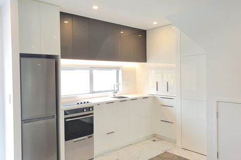 Photo of property in 2/10 Riccarton Road, Riccarton, Christchurch, 8011