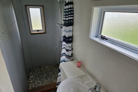 Photo of property in 33 Ratadale Road, Reikorangi, Waikanae, 5391