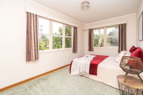 Photo of property in 35 Forest Lake Road, Forest Lake, Hamilton, 3200