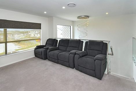 Photo of property in 1 Aklander Rise, Flat Bush, Auckland, 2019