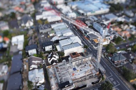 Photo of property in "milford 110" Penthouse, 304/110 Kitchener Road, Milford, Auckland, 0620