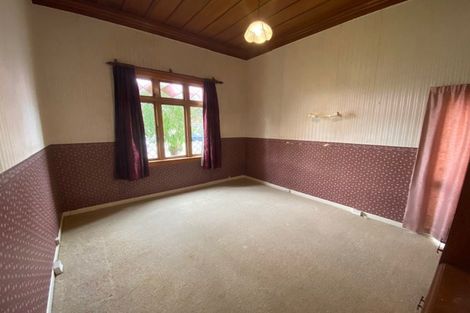 Photo of property in 27 Dahlia Street, Palmerston North, 4410