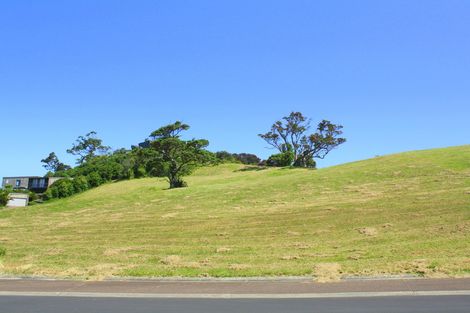 Photo of property in 80-82 Lax Crescent, Leigh, 0985