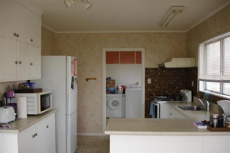 Photo of property in 37 Carluke Street, Paparangi, Wellington, 6037