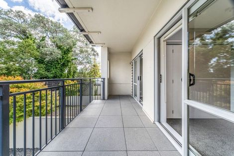 Photo of property in 10a/71 Spencer Road, Oteha, Auckland, 0632
