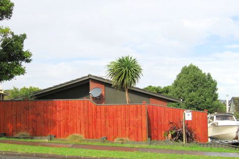 Photo of property in 46 Palmyra Way, Half Moon Bay, Auckland, 2012