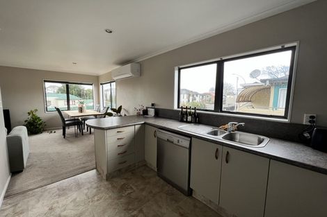 Photo of property in 1/1161 Victoria Street, Whitiora, Hamilton, 3200