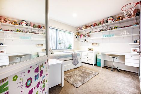 Photo of property in 24 Kensington Terrace, Gulf Harbour, Whangaparaoa, 0930