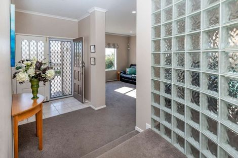 Photo of property in 2/16 Woodgers Way, Somerville, Auckland, 2014
