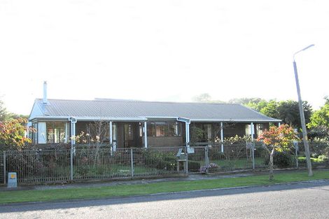 Photo of property in 4 Aratika Crescent, Otaki, 5512