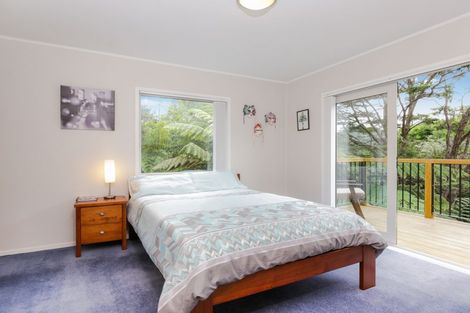 Photo of property in 5 Hayes Road, Henderson Valley, Auckland, 0612