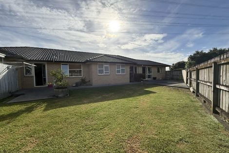 Photo of property in 97 Rushgreen Avenue, Pahurehure, Papakura, 2113