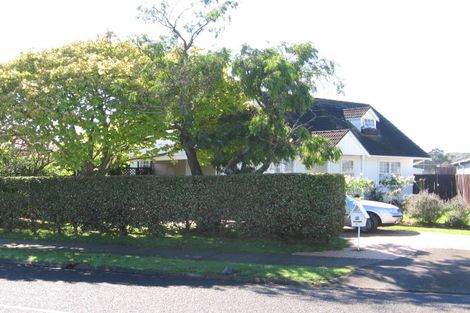 Photo of property in 84 Edgewater Drive, Pakuranga, Auckland, 2010