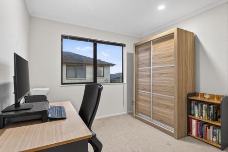 Photo of property in 10 Yatterina Avenue, Takanini, 2112