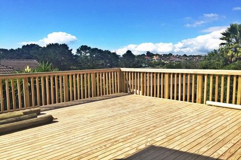 Photo of property in 9 Trotting Terrace, Fairview Heights, Auckland, 0632