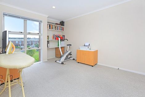 Photo of property in 10 Baber Drive, Stonefields, Auckland, 1072