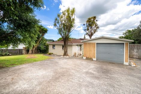 Photo of property in 1069 Scenic Drive North, Swanson, Auckland, 0816