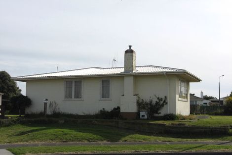 Photo of property in 11 Kotuku Street, Castlecliff, Whanganui, 4501