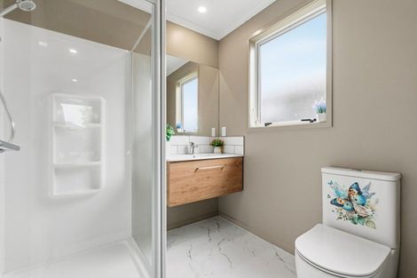 Photo of property in 10 Empire Crescent, Papamoa, 3118