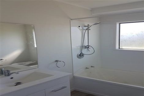 Photo of property in 15 Owhatiura Drive, Lynmore, Rotorua, 3010