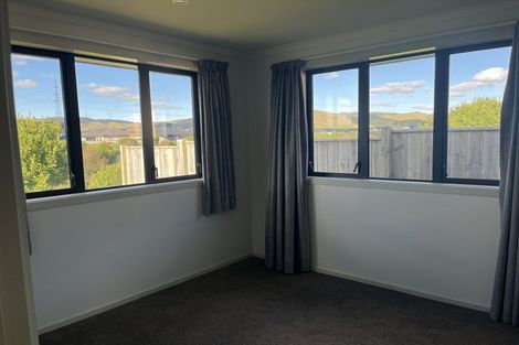 Photo of property in 38 Silicon Way, Fitzherbert, Palmerston North, 4410