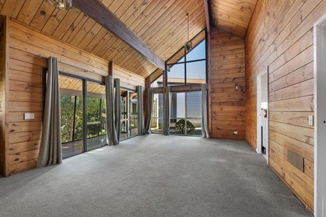 Photo of property in 14 Fairfax Terrace, Frankleigh Park, New Plymouth, 4310