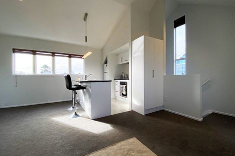 Photo of property in 2 Brassey Road, Birkenhead, Auckland, 0626