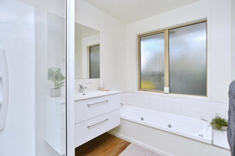 Photo of property in 95 Gayhurst Road, Dallington, Christchurch, 8061