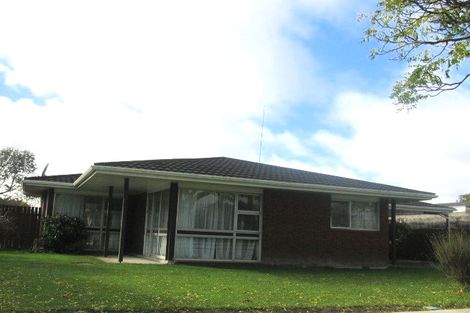 Photo of property in 3 Westhaven Grove, Takaro, Palmerston North, 4412