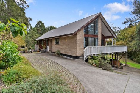 Photo of property in 140 Shaw Road, Oratia, Auckland, 0604