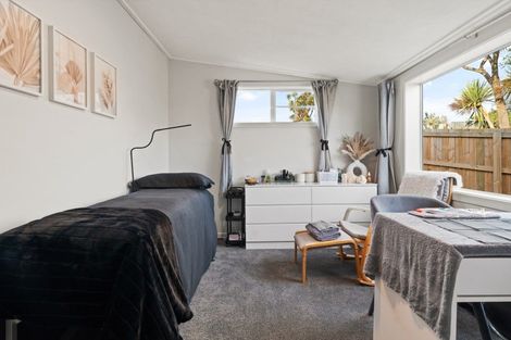 Photo of property in 1 Bath Street, Brighton, Dunedin, 9035