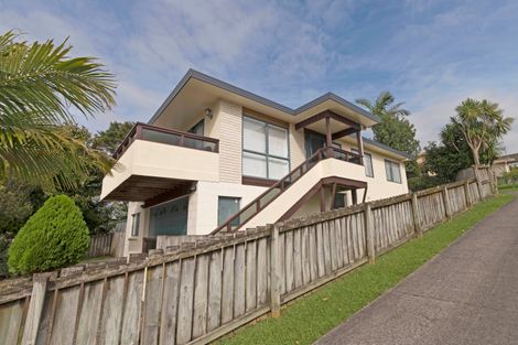 Photo of property in 27 Milan Drive, Glen Eden, Auckland, 0602
