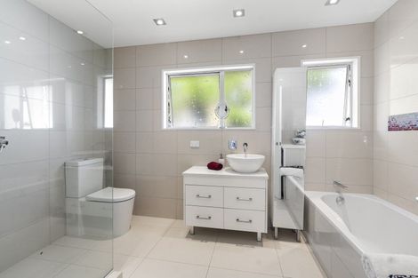 Photo of property in 1/17a Church Street, Devonport, Auckland, 0624