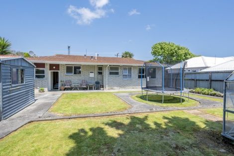 Photo of property in 22 Kings Drive, Levin, 5510