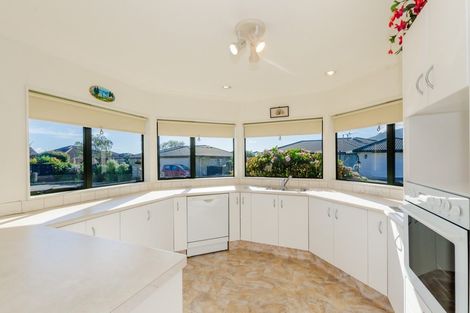 Photo of property in 76 Parata Street, Waikanae, 5036