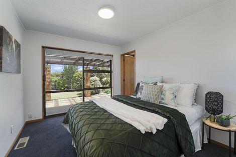 Photo of property in 5 Chilton Drive, Paraparaumu, 5032