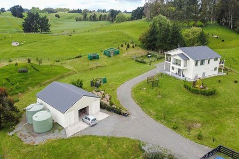 Photo of property in 47 Knight Road, Dannevirke, 4976